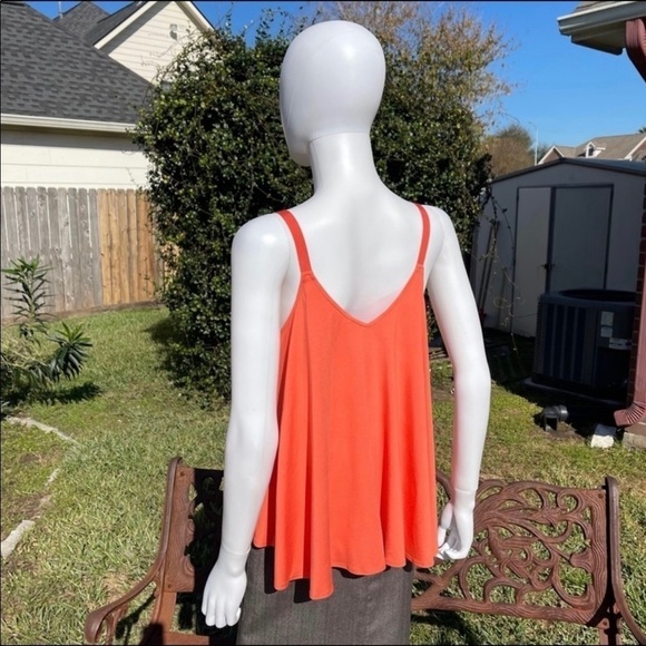 💋NWT Trina Turk Sunset Soirée Garden Double Lined Flowing Tank - Picture 4 of 11